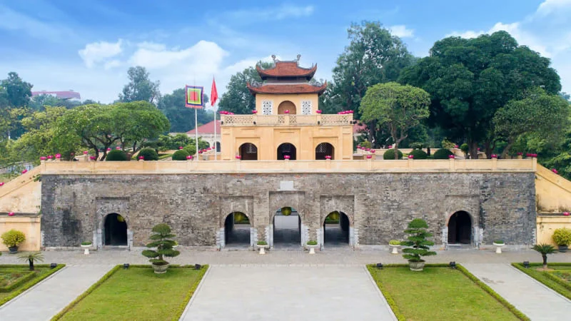 Hoàng thành Thăng Long & Văn Miếu – Nét cổ kính và tinh hoa văn hóa
